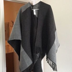 Ann Taylor Pancho.    NEVER USED.  VERY NICE